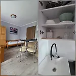 דירה Ada & *